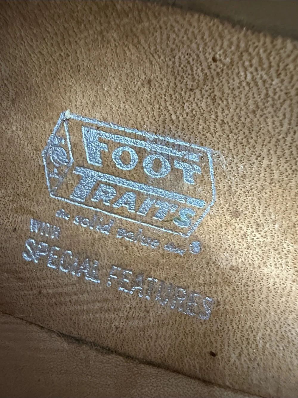 Unused! Vintage Foot Traits Boys Classic Brown Leather Loafers Boat Shoes, sz 5